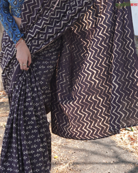 Zig-Zag Black Queen - Ajrakh Saree