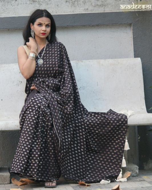 Stunning Rocks - Ajrakh Saree